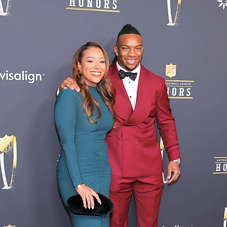 Bijan Robinson's agent Nicole Lynn celebrates historic deal with signature saying