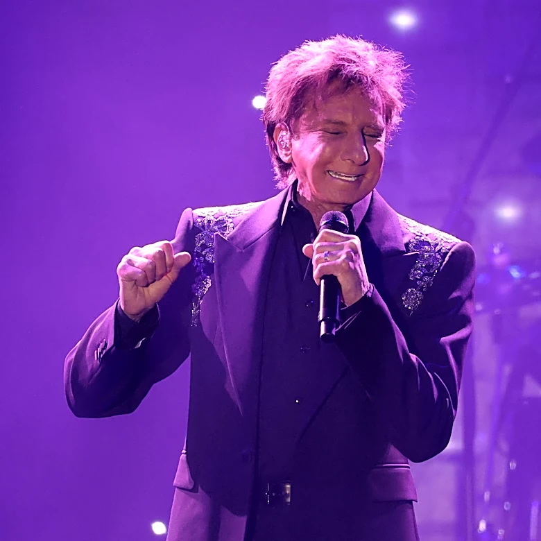 Barry Manilow concert canceled for a second time, right before show