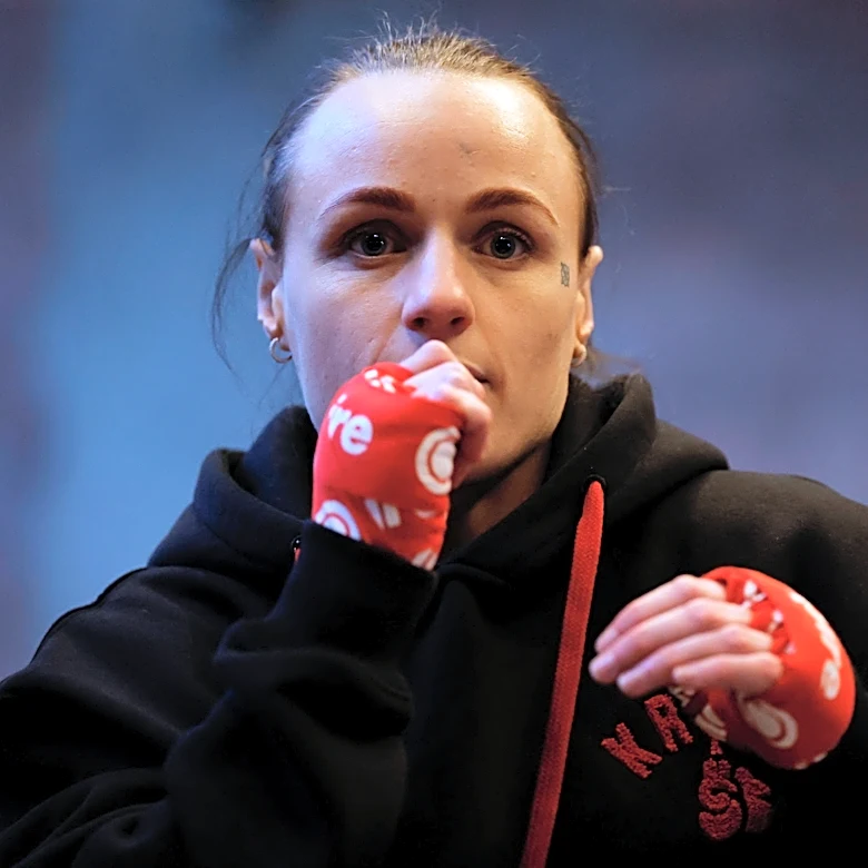 Female British boxer recovering after surgery for brain bleed