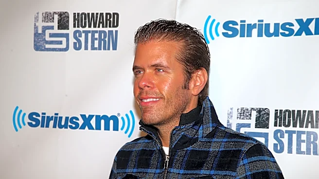 Perez Hilton, a medical emergency and how fans stepped in