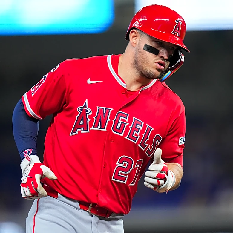 Mike Trout homers on birthday again, tying MLB record