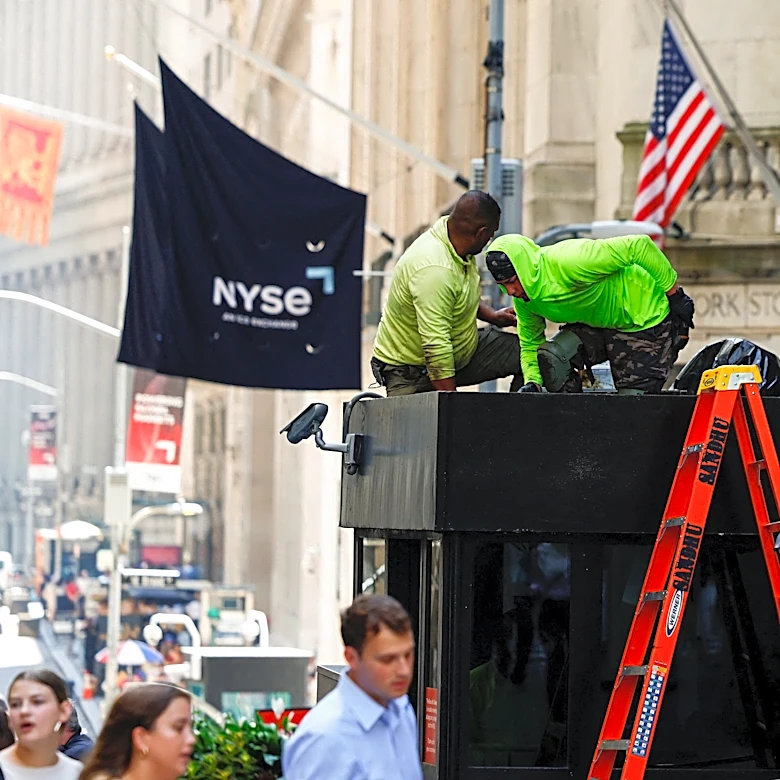 Unemployment rate is falling, but for 'the wrong reason,’ experts say