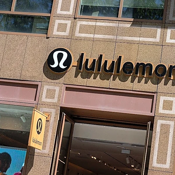 Lululemon drops massive $248 tote bag. These reviews are priceless