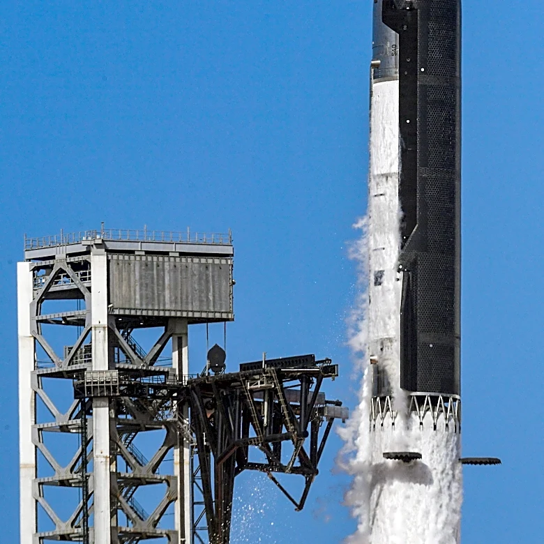 After historic landing, SpaceX may lose Starship to the sea, Musk says