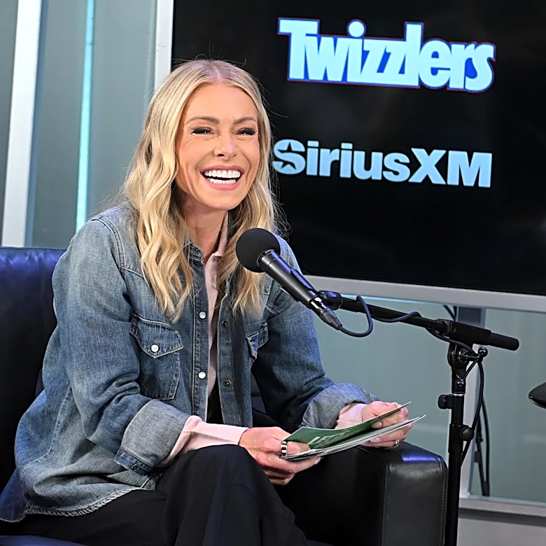 Kelly Ripa reveals surprising 'bad habit' that led to gum surgery