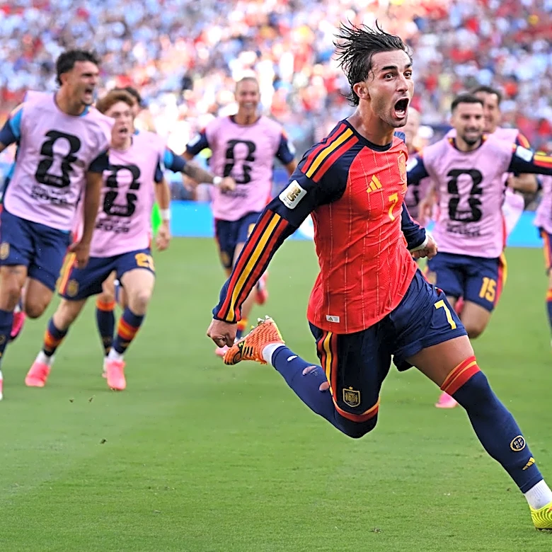 World Cup final scorer Ferran Torres completes move to PSG