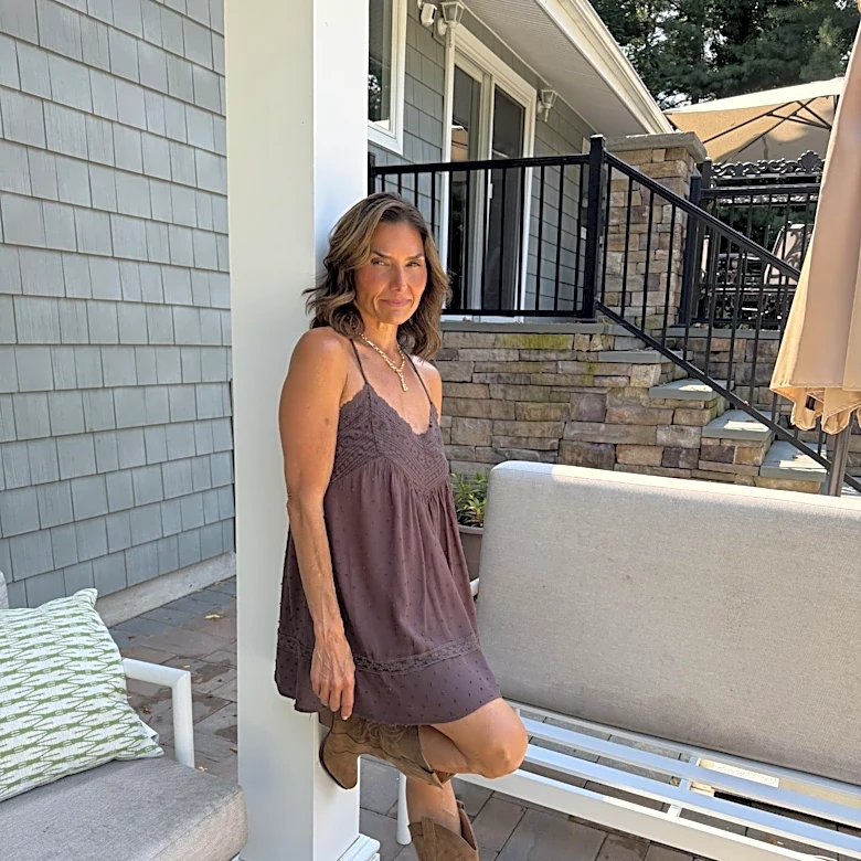 She was a trad wife. Now she's begging women to do things differently