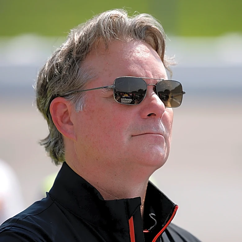 NASCAR legend Jeff Gordon wins IROC race before Freedom 250 Grand Prix