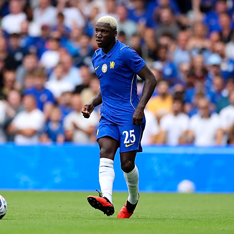 Why is Moises Caicedo not playing for Chelsea in season opener vs. Fulham?