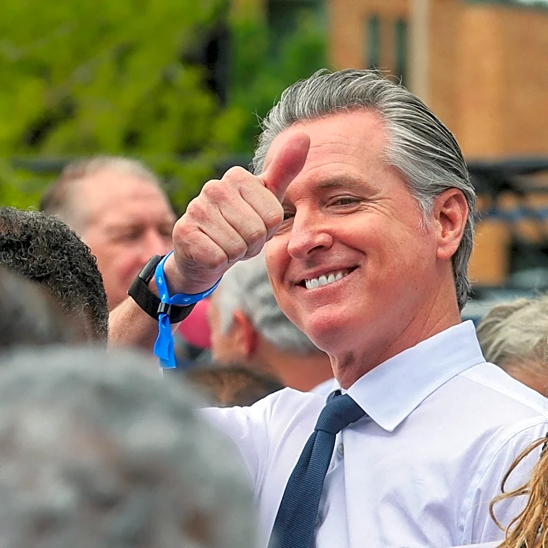Enough with the podcasts. We elected politicians, not influencers. | Opinion