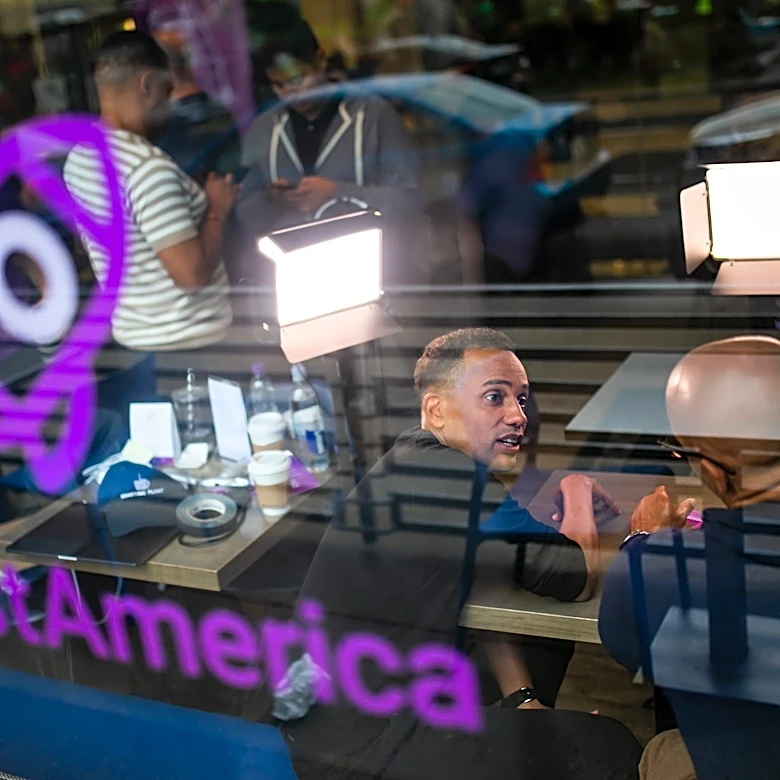 Avg FICO score steady but don't let it fool you. Americans are pinched