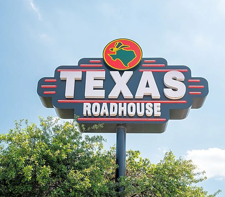 Texas Roadhouse says racism, food-tampering allegations are '100% a hoax'