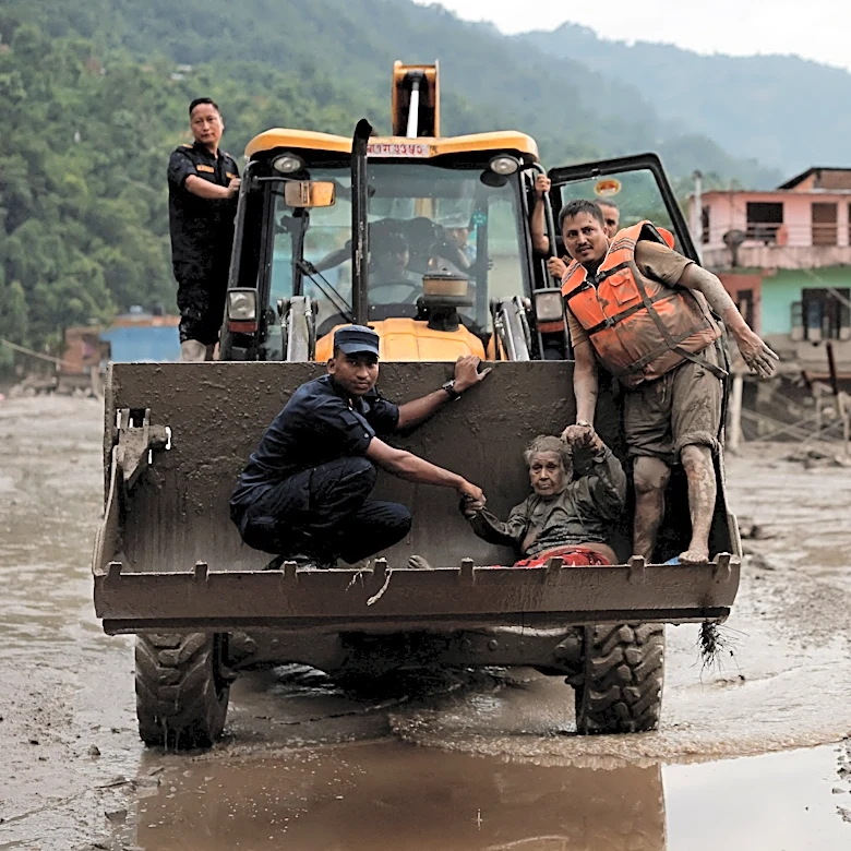 American tourists among nearly 400 missing in Nepal after flash flood