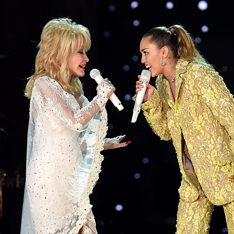 Miley Cyrus mourns godmother Dolly Parton after icon's death