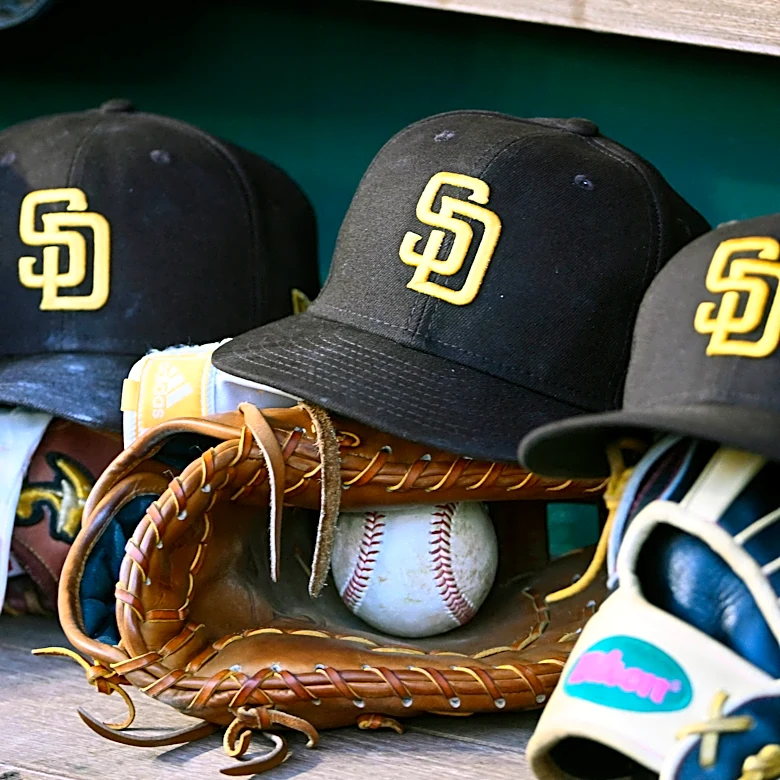 Buss brothers join Padres' new ownershp group amid Lakers saga