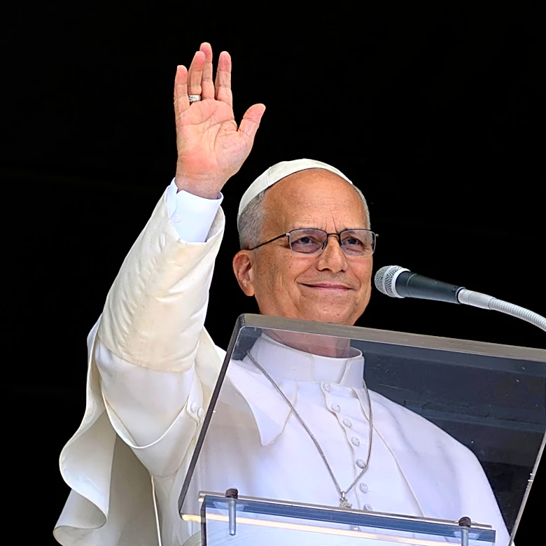 White Sox gift Chicago native Pope Leo XIV a team-branded mitre