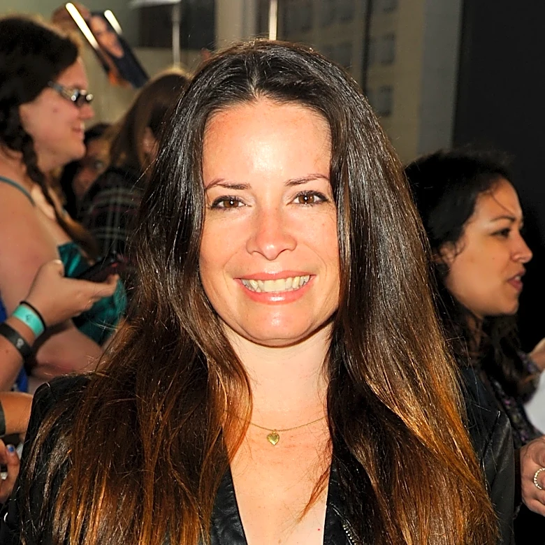 'Charmed' star Holly Marie Combs retires from acting after 7 years away