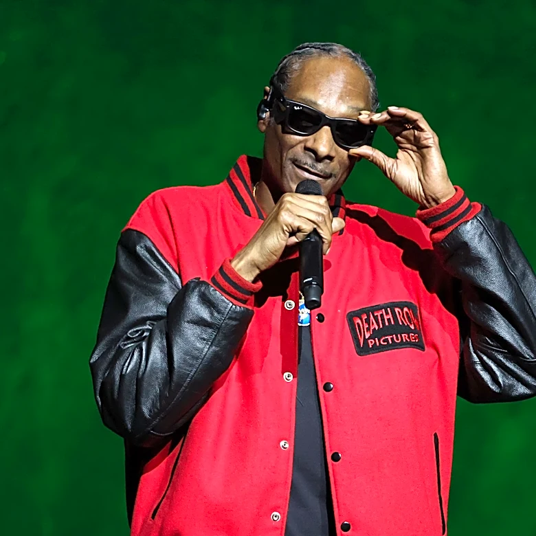 Snoop Dogg wants to pay you $10K to taste ice cream