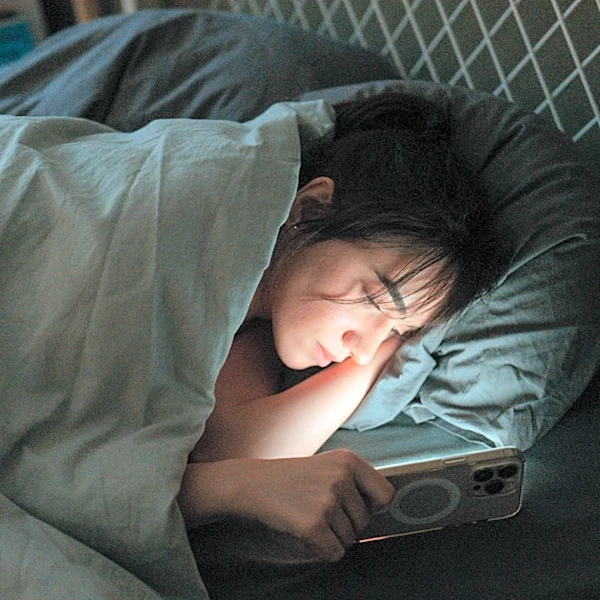 Scrolling social media for this long linked to depression, study finds