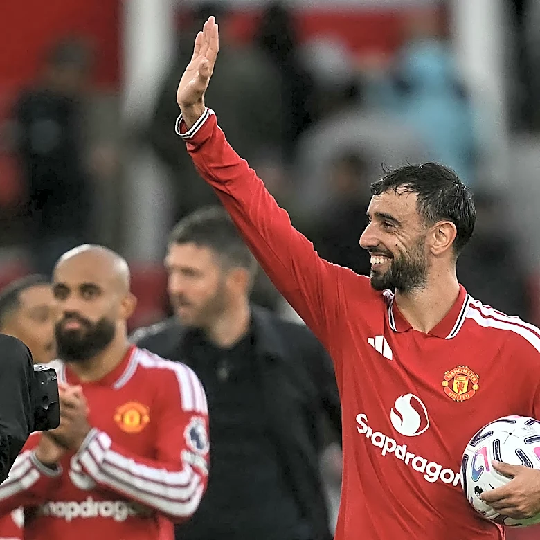 'I hate losing' Bruno Fernandes hat trick helps Manchester United bounce back