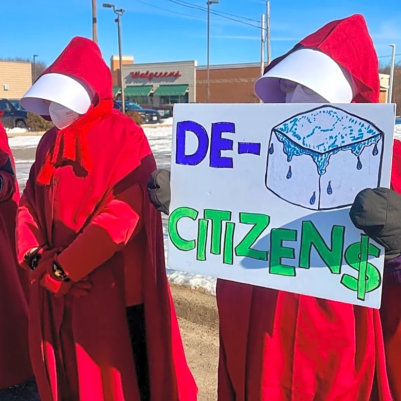 A mom's website shows who profits from ICE. Why Feds call it a 'threat'