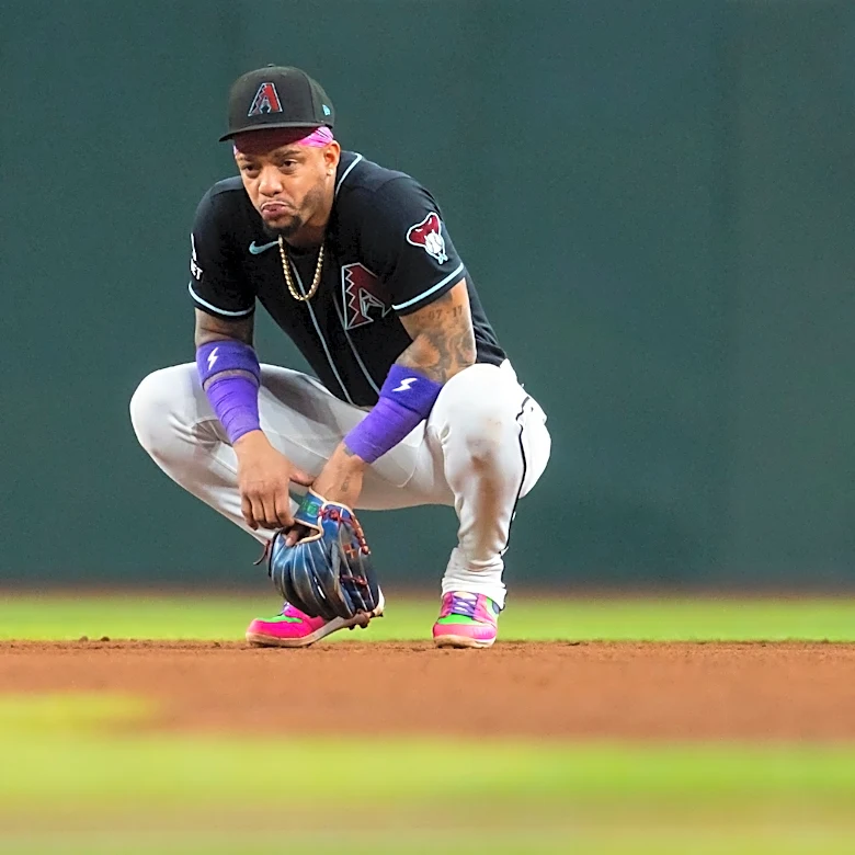 Ketel Marte apologizes to teammates, not Diamondbacks fans after bizarre departure
