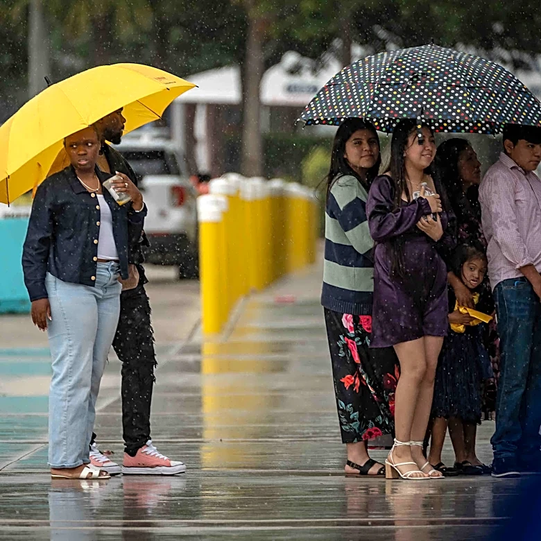 Thunderstorms, localized flooding possible across South Florida today