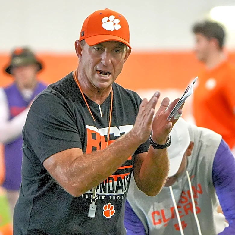 Dabo Swinney calls out LSU, NFL players returning to college: 'It's embarrassing'