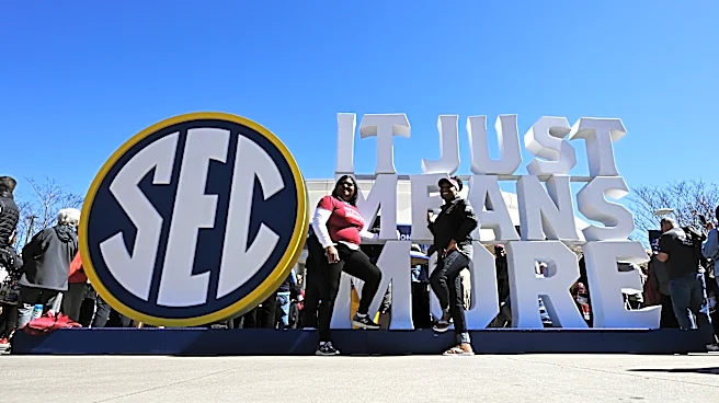 SEC says it will stand by rule banning pro players from competing