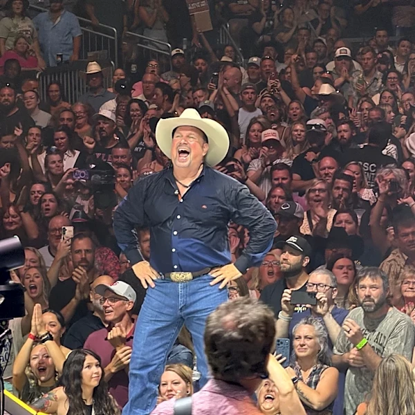 Garth Brooks to play Denver this weekend, adds Orlando stops to tour