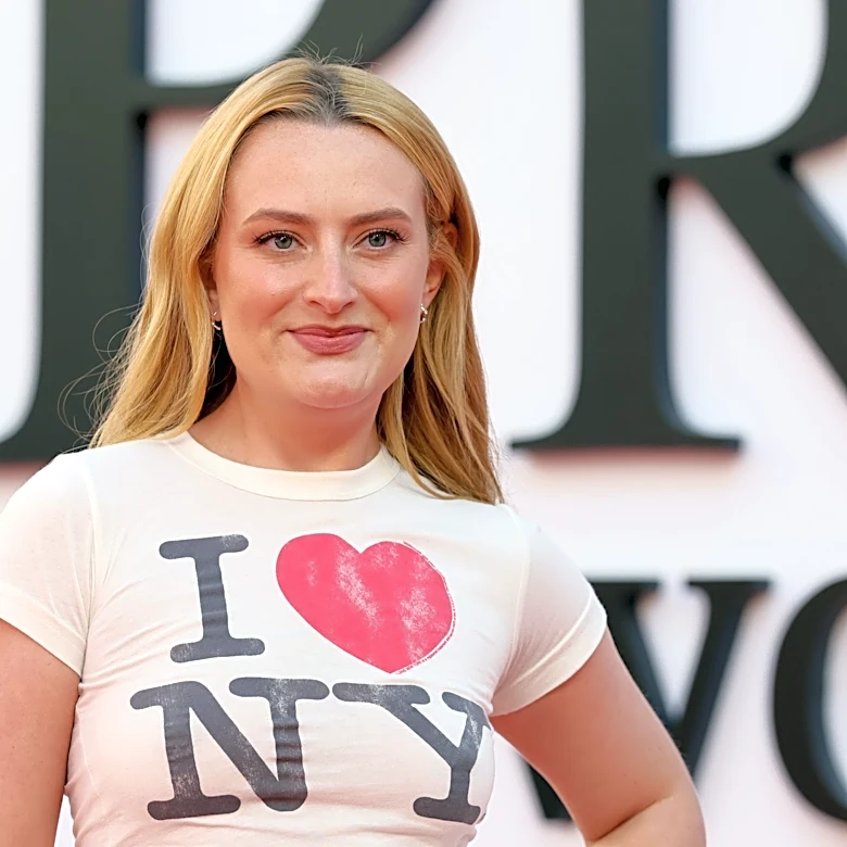 Amelia Dimoldenberg ending 'Chicken Shop Date' after 12 years
