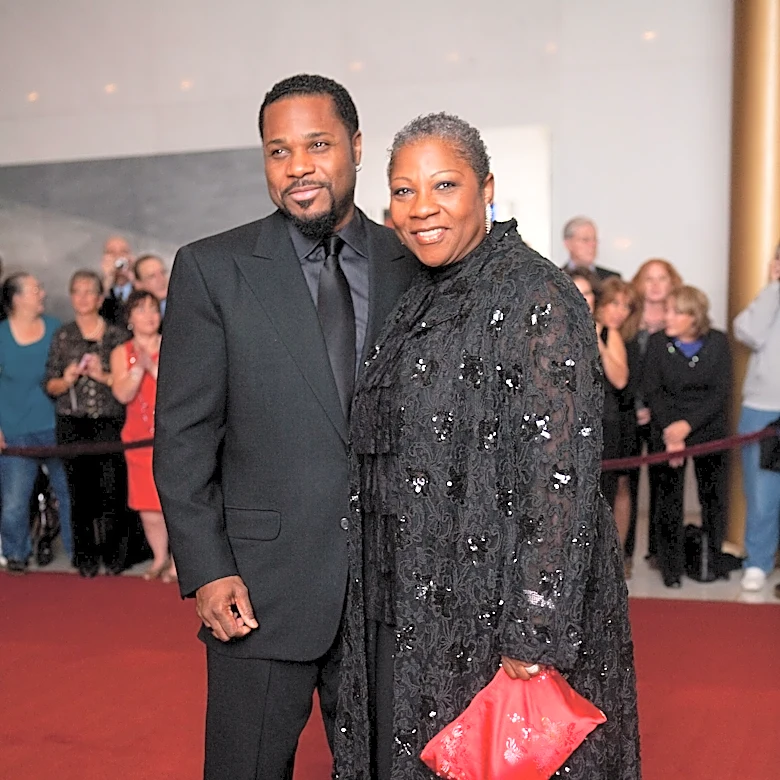 Malcolm-Jamal Warner's widow slams his mom's 'unfair' tactics in estate battle