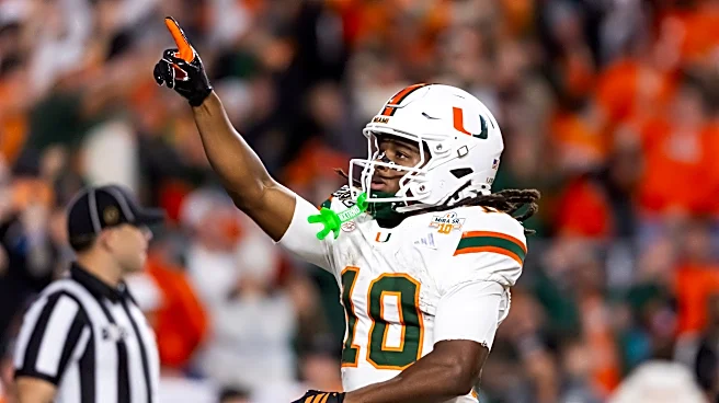 Malachi Toney strikes Heisman pose twice in first quarter of Miami season-opener