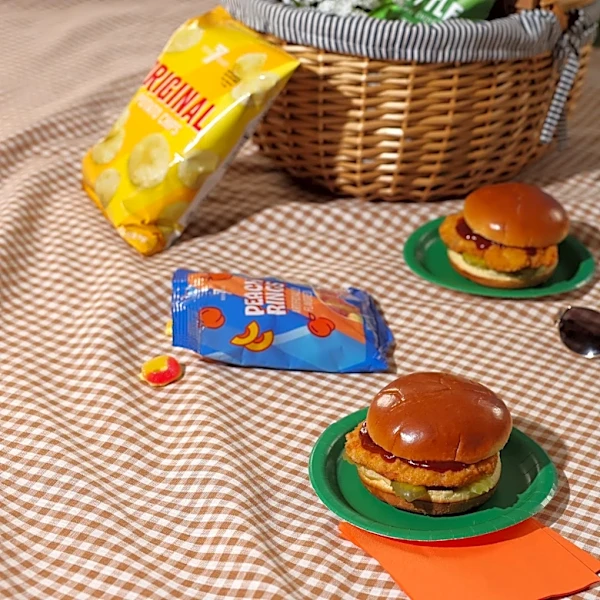 Labor Day weekend food deals at McDonald's, Denny's and more