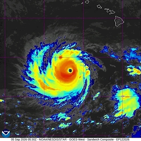 Hurricane Lowell forecast to pass near Kauai on Labor Day