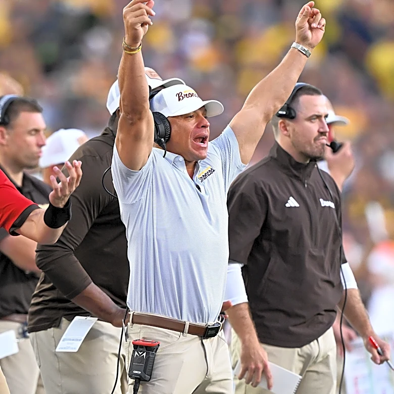 WMU coach addresses Michigan Hail Mary, says clock 'was past zeros'