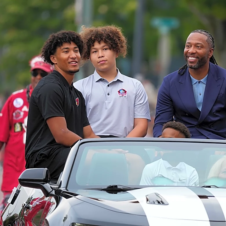 Why is Larry Fitzgerald at Notre Dame game? Pitt legend has son on roster