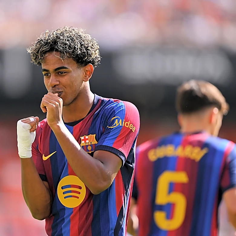 Lamine Yamal has 2 goals in Barcelona win dedicated to toddler brother