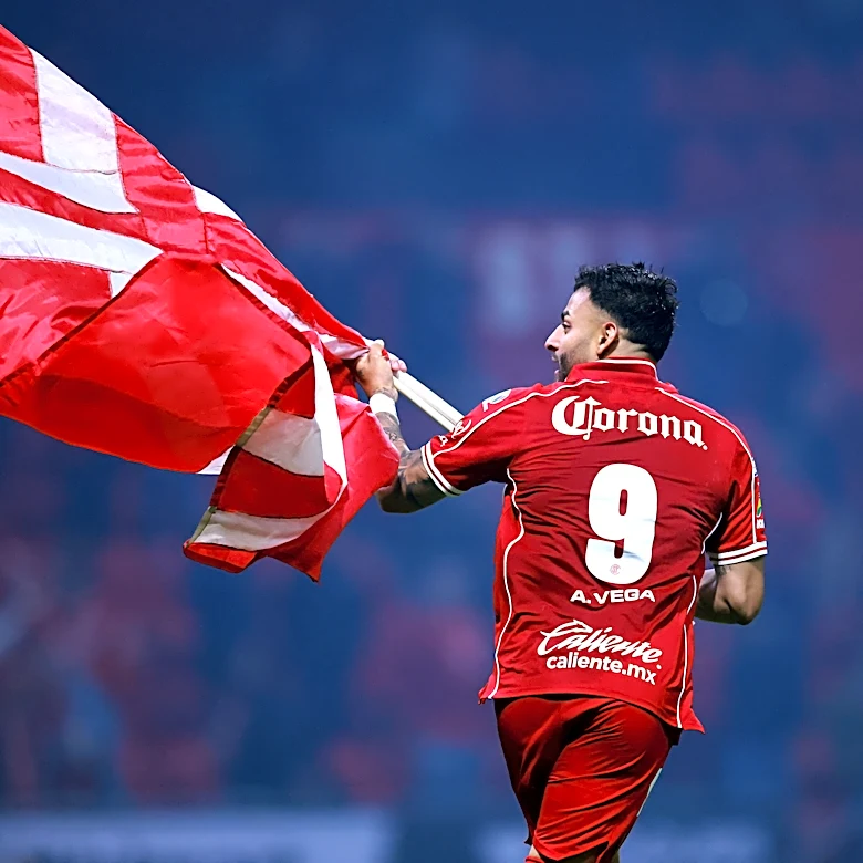 Toluca wins Leagues Cup with Vega, Helinho scoring to beat Monterrey