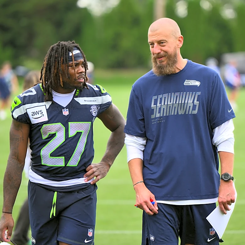 Emanuel Wilson takes part in practice