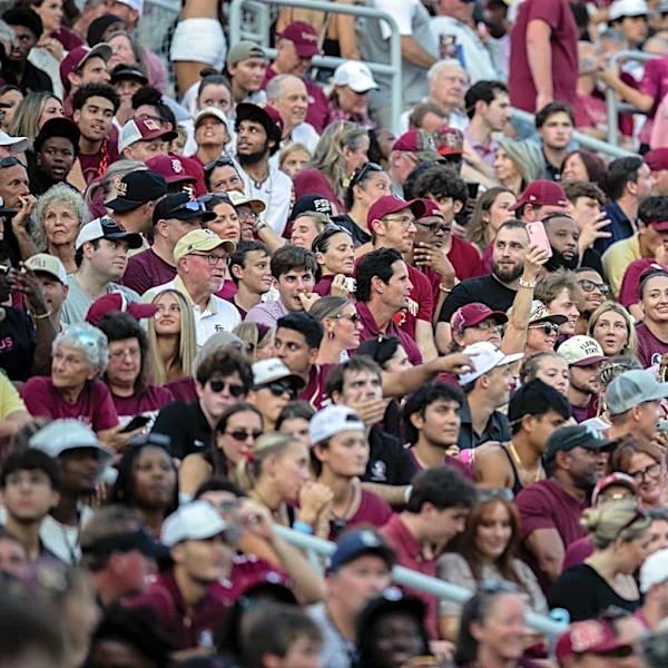 'Pay your power bill': College football reacts as Florida State-SMU game delayed by outage