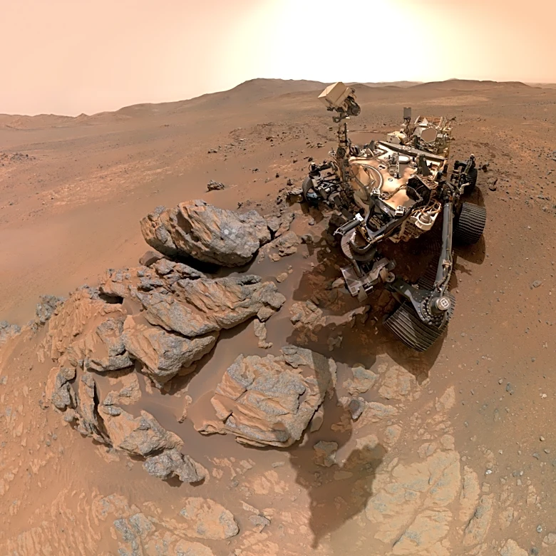 NASA's newest Mars images offer striking clues to Earth's neighbor