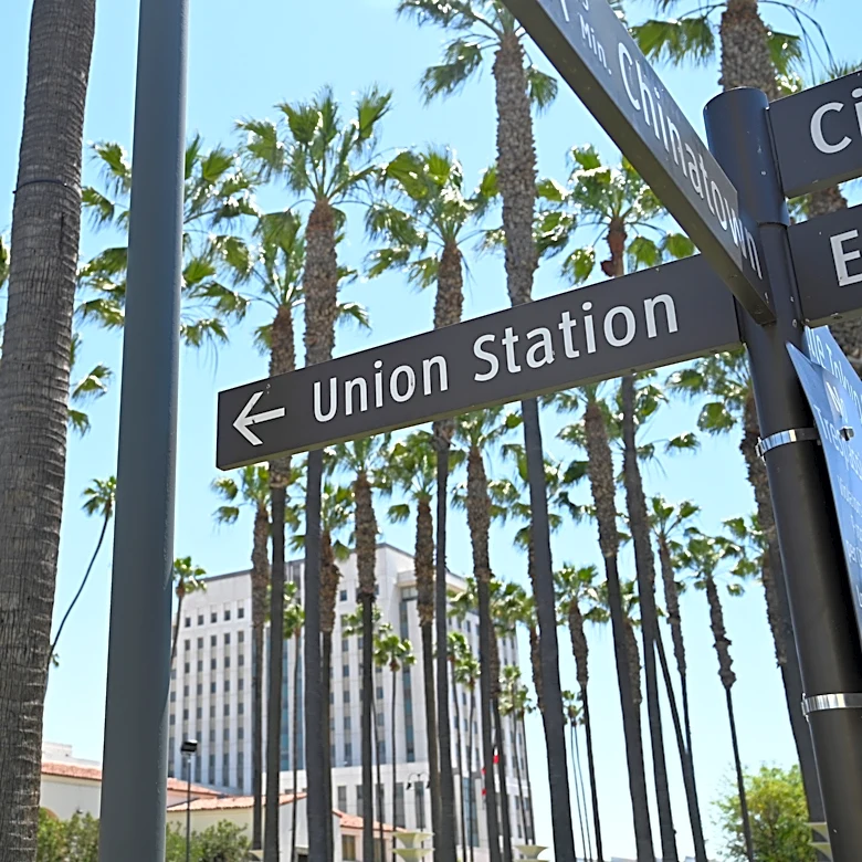 I saw 3 iconic LA landmarks without driving. Here’s how I did it