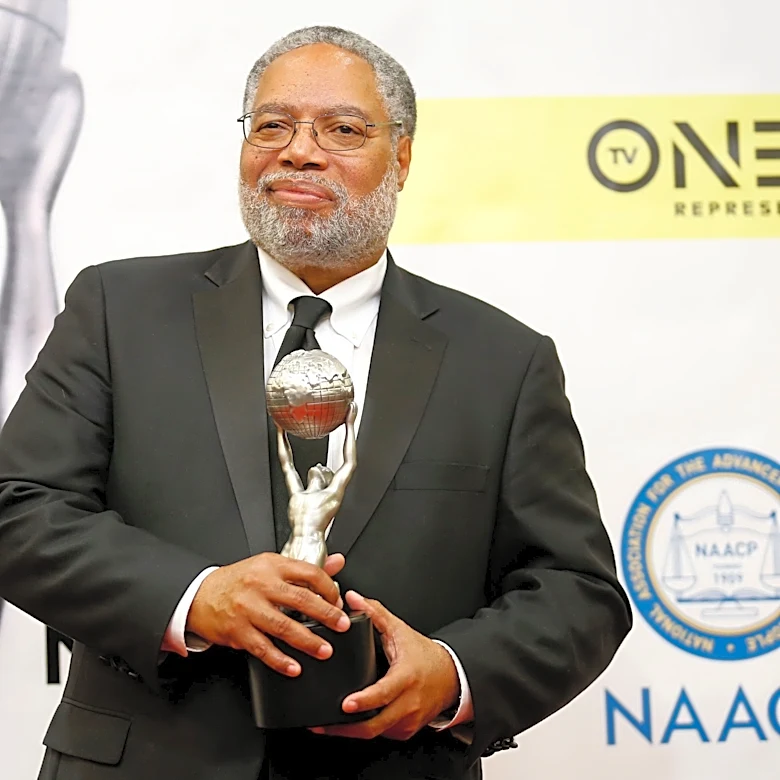Smithsonian secretary to resign as Trump seeks to remake institution