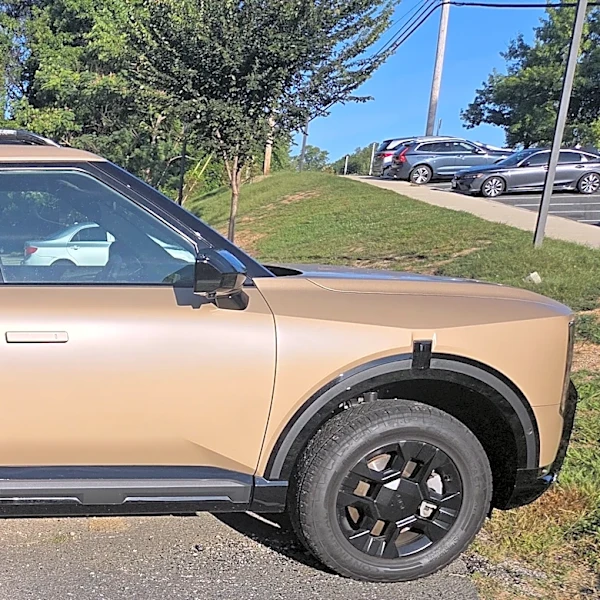 I drove two versions of the Kia Telluride. Is the gas or hybrid better?
