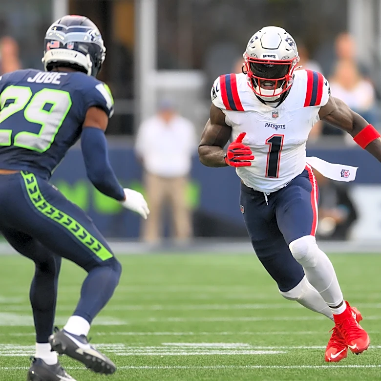 A.J. Brown injury update: Patriots WR injures ankle, leaves game vs. Seahawks