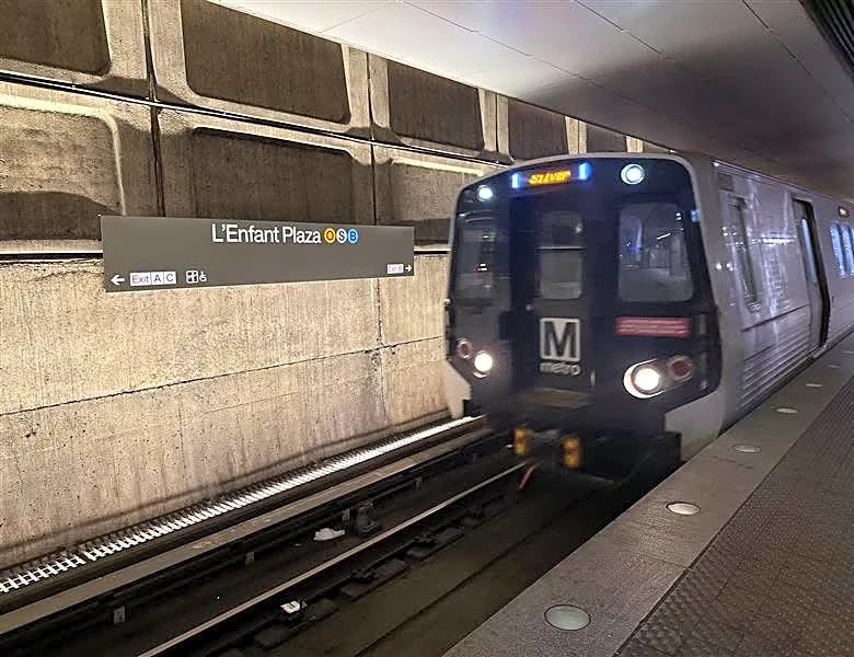 Why not everyone is happy with DC Metro's new signs in stations