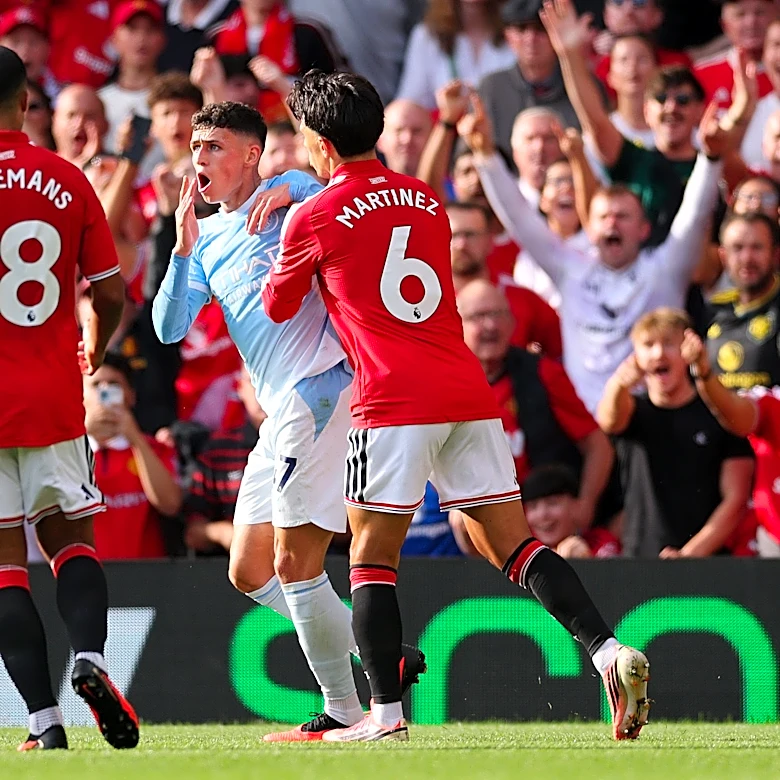 Phil Foden handed red card for kicking at Bruno Fernandes in Manchester Derby