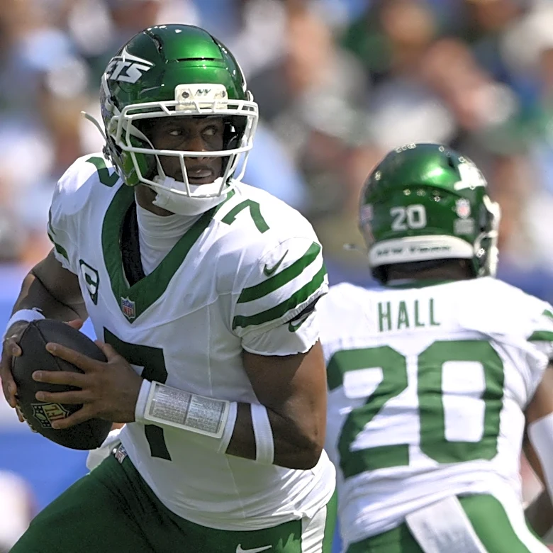 Geno Smith finishes with 215 yards in Week 1