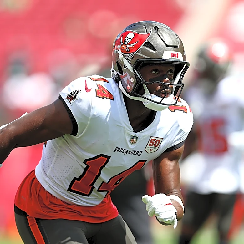 Chris Godwin racks up four catches in Week 1